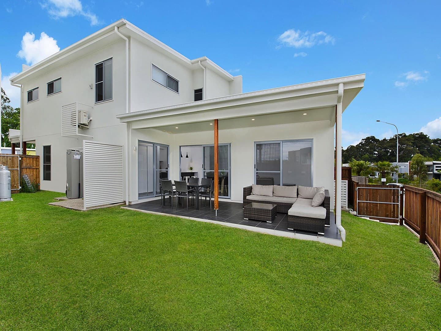 11 Round Bush Crescent, Maroochydore - Image 1