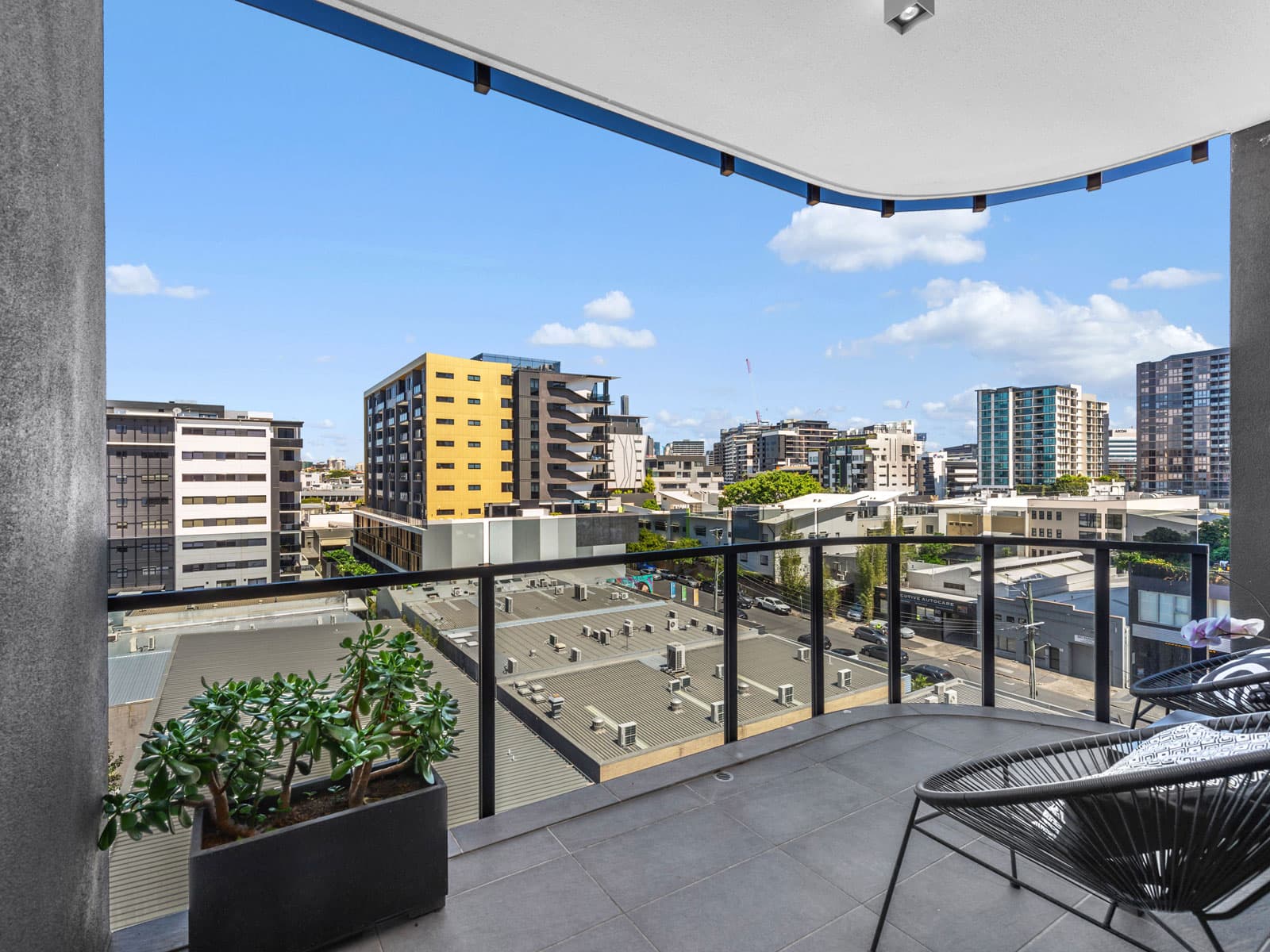 609/31 Longland Street, Newstead - Image 1