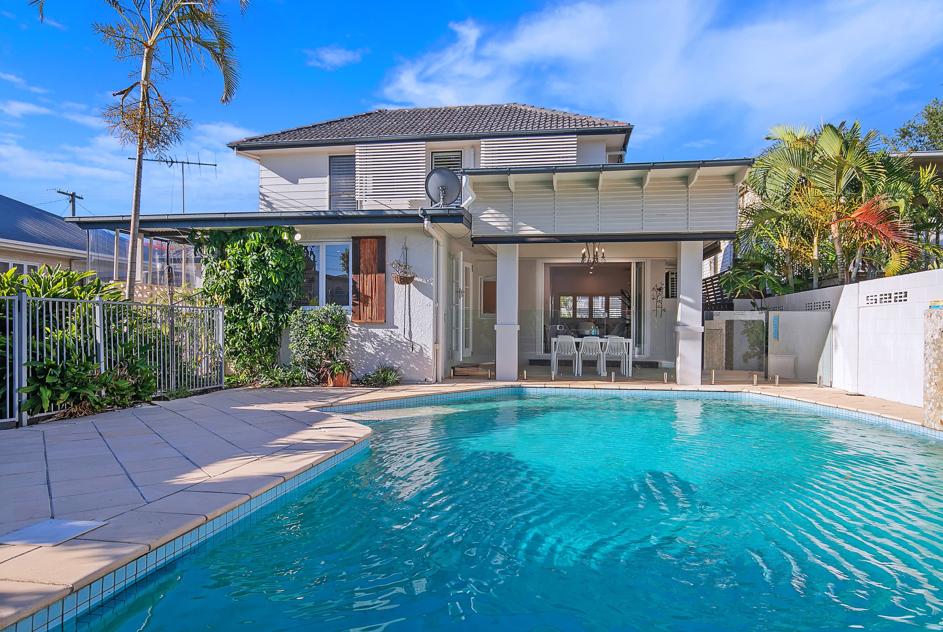 129 Manson Road, Hendra, Hendra — photo 1 of 5