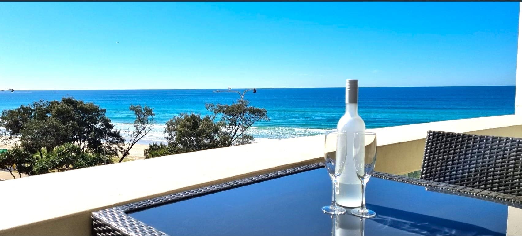 17/114 THE ESPLANADE, Surfers Paradise - Image 1