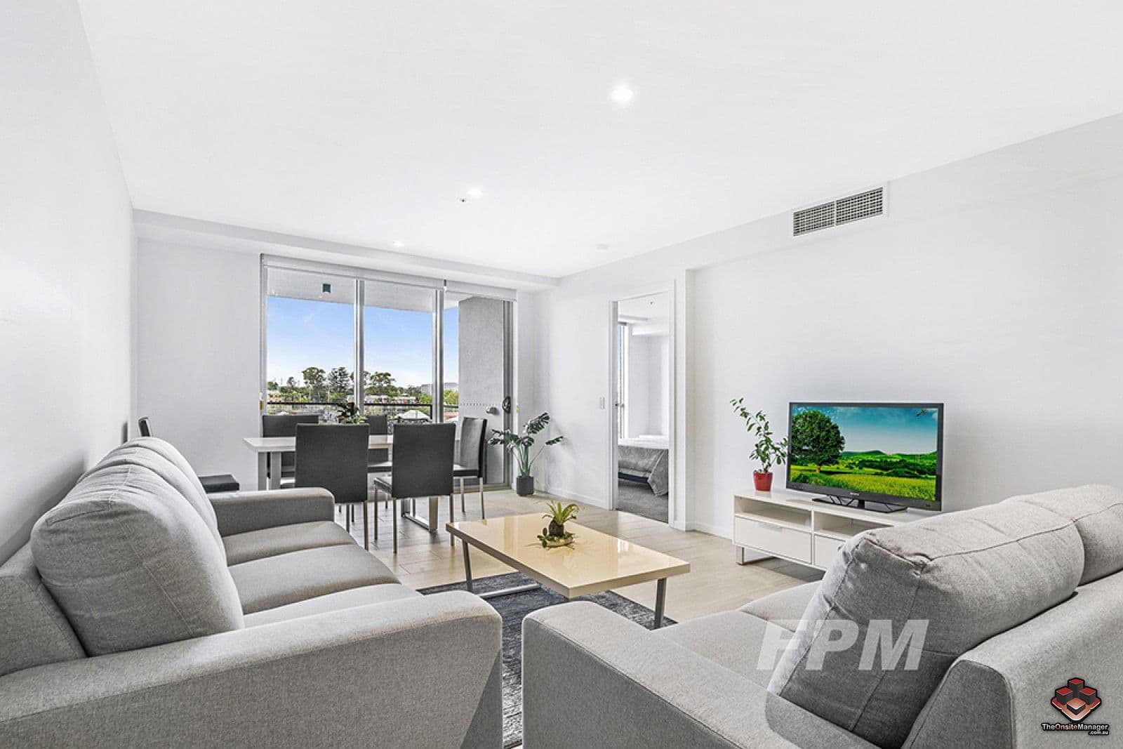 ID:21103963/95 Linton Street, Kangaroo Point — photo 1 of 5