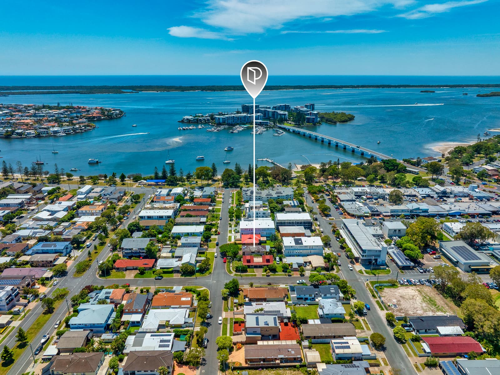 18 Victor Avenue, Paradise Point, Paradise Point — photo 1 of 5