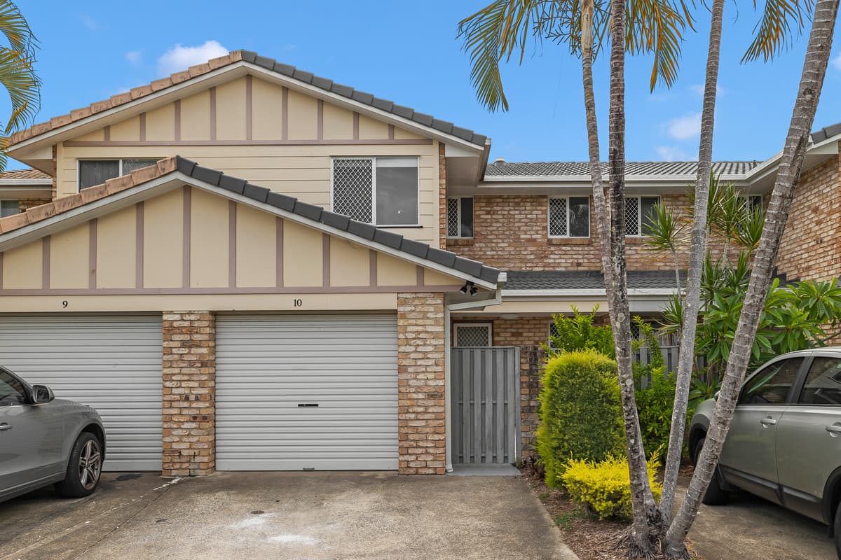 10/9-15 Harrier Drive, Burleigh Waters — photo 1 of 5