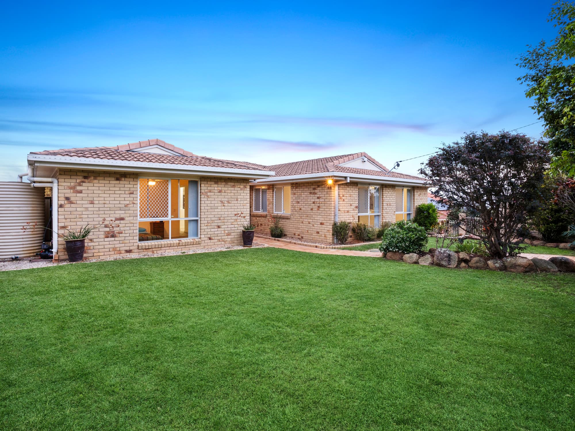 429 Chatswood Road, Shailer Park, Shailer Park — photo 1 of 5