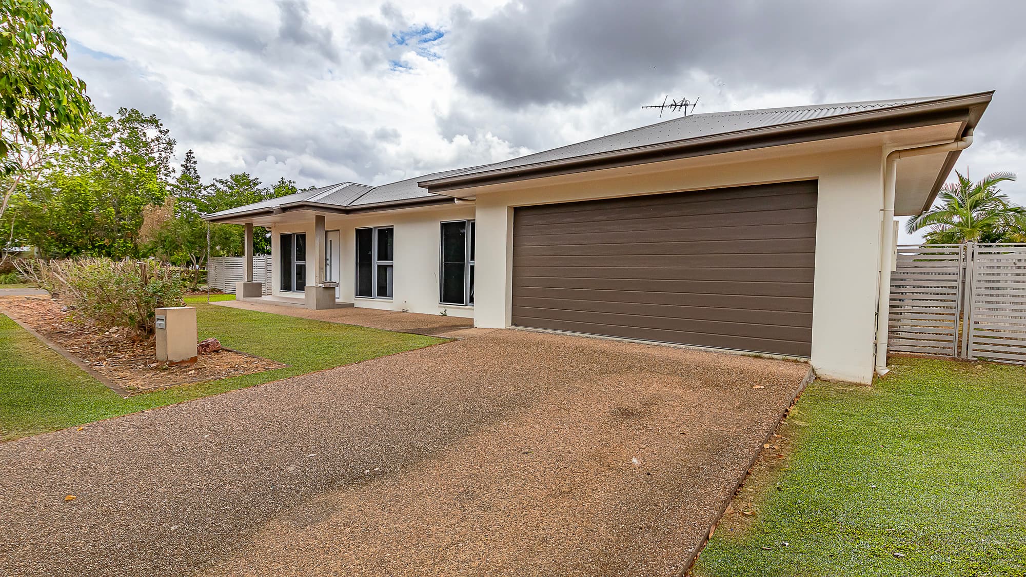 10 Sandon Place, Kelso — photo 1 of 5