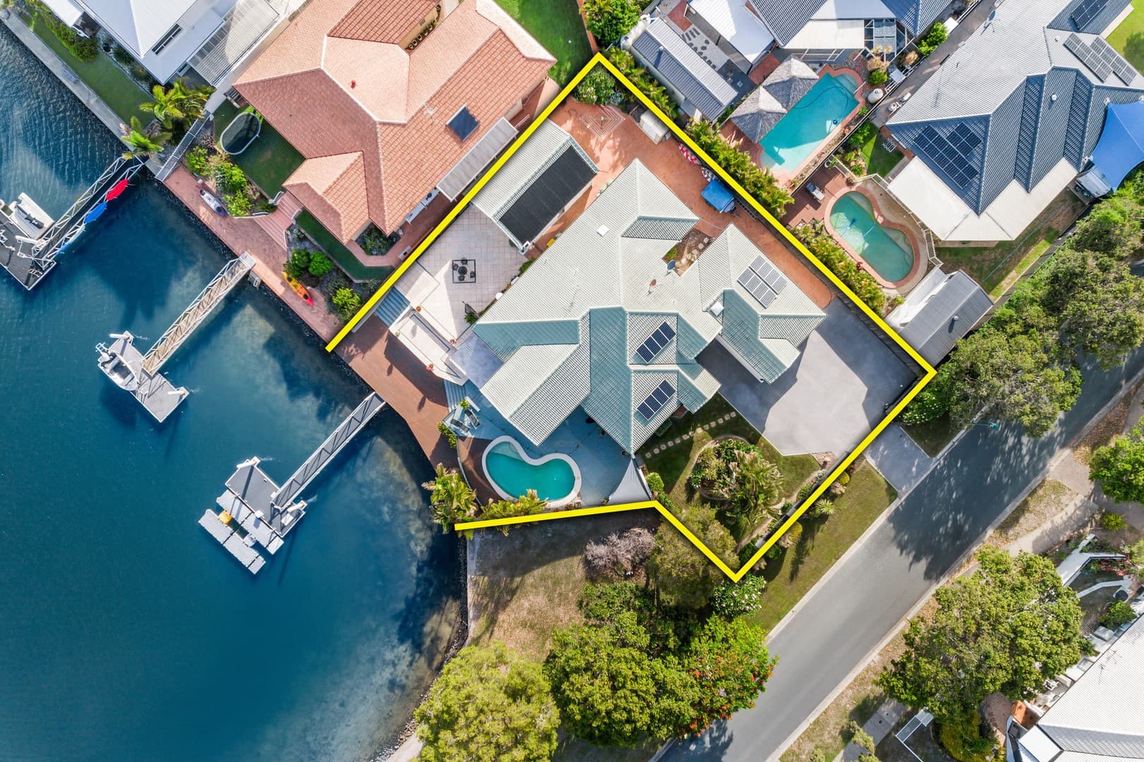 4 Sir Joseph Banks Drive, Pelican Waters - Image 1