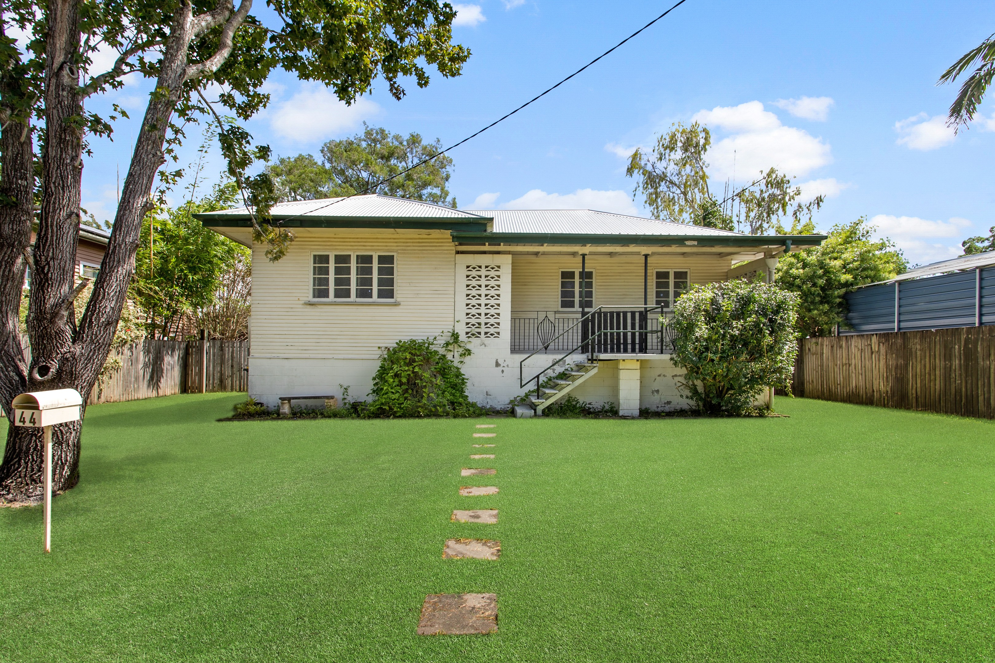 44 Bradman Street, Caboolture — photo 1 of 10