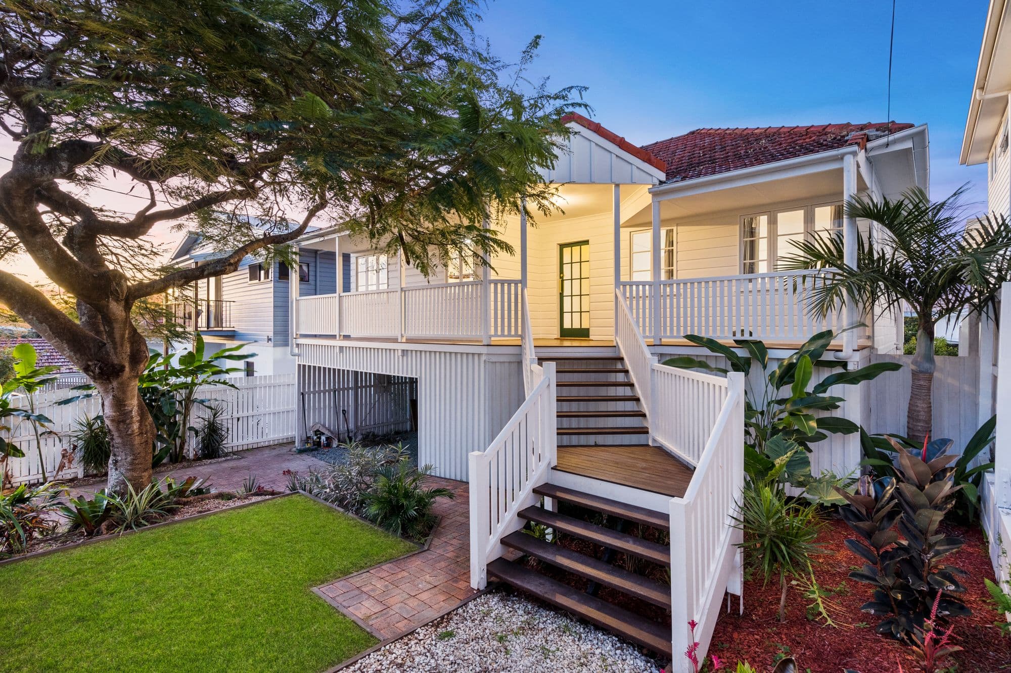 8 Illidge Street, Coorparoo, Coorparoo — photo 1 of 5