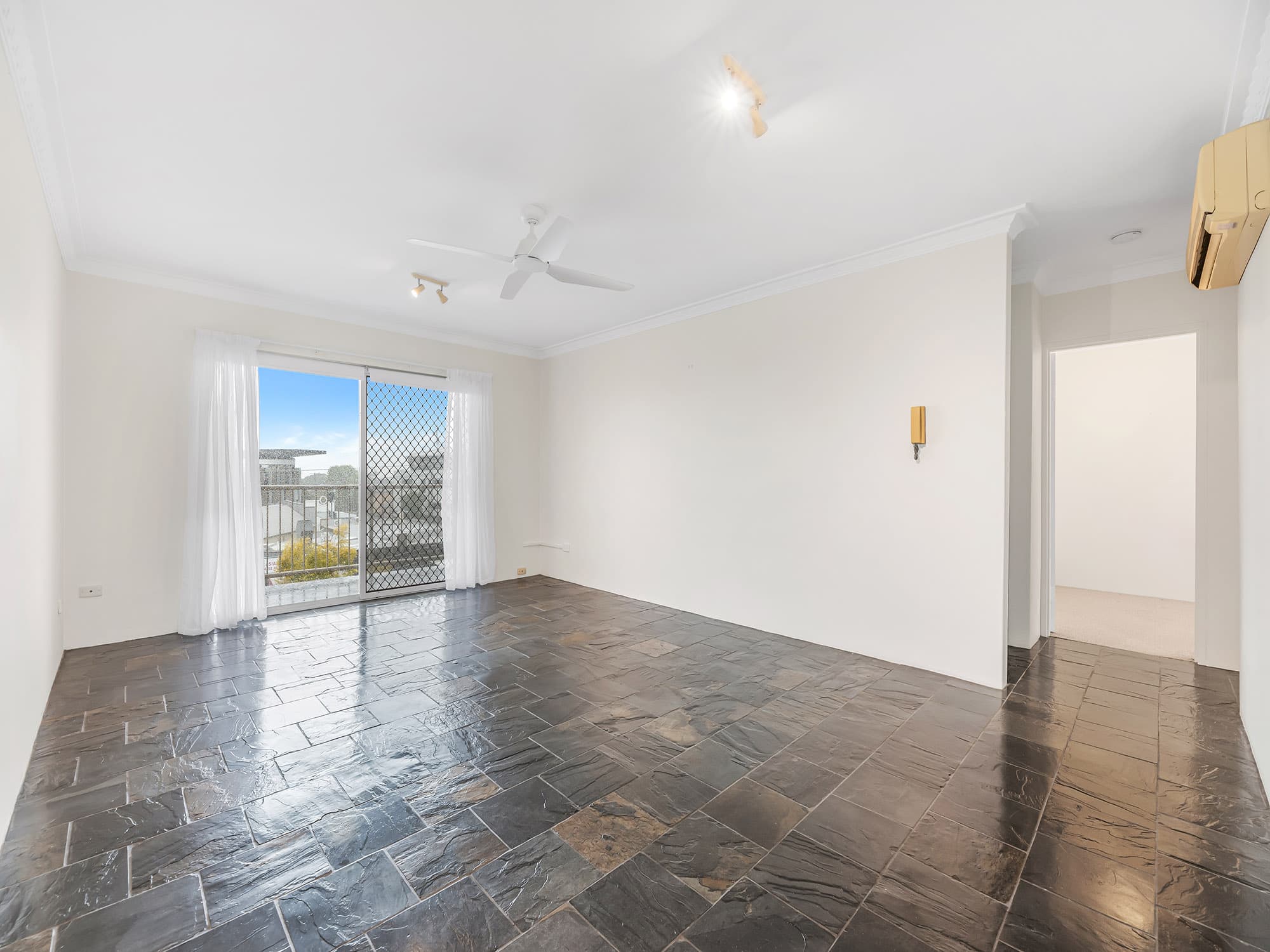 8/106 Bayview Terrace, Clayfield, Clayfield — photo 1 of 5