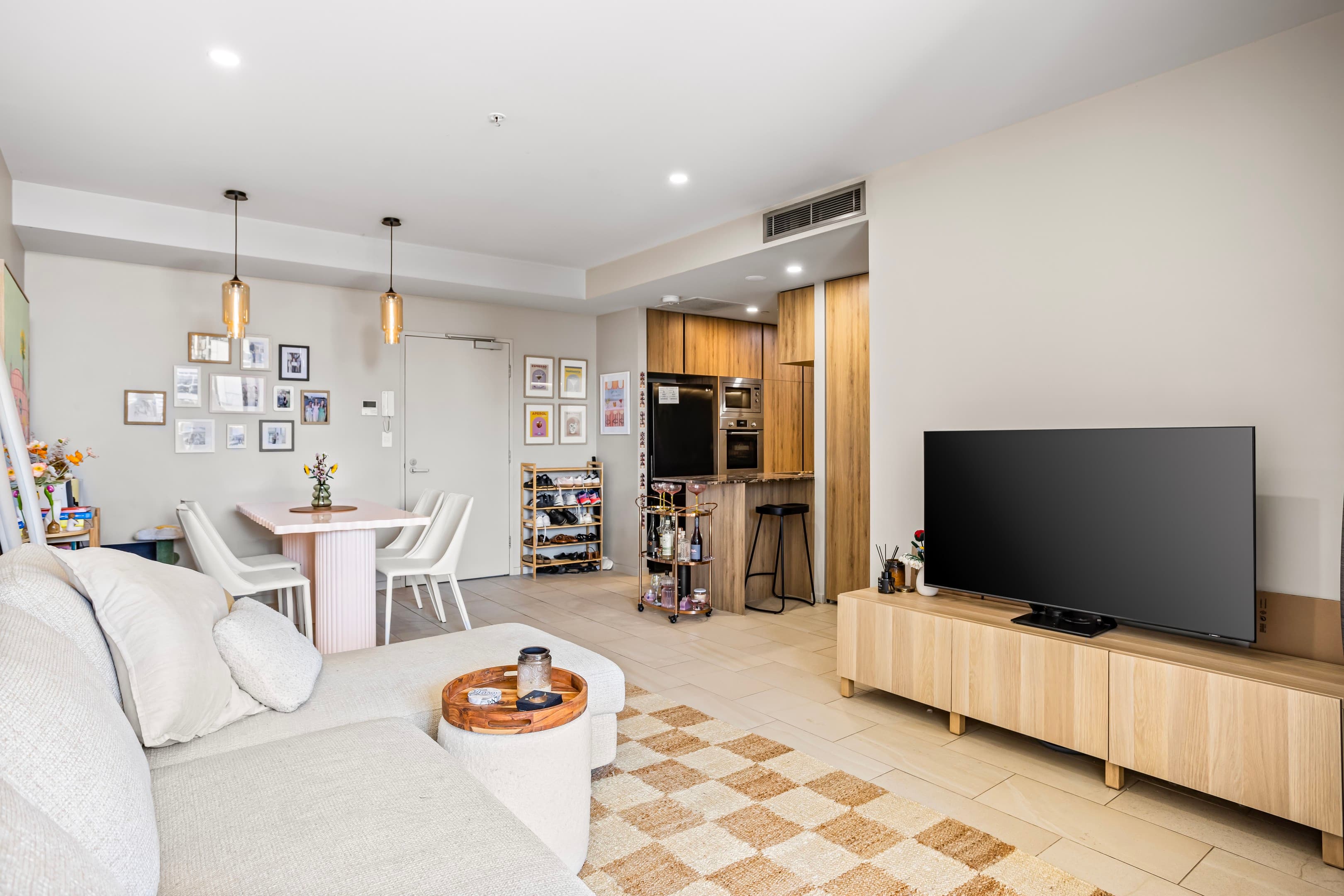 804/27 Commercial Road, Newstead — photo 3 of 5