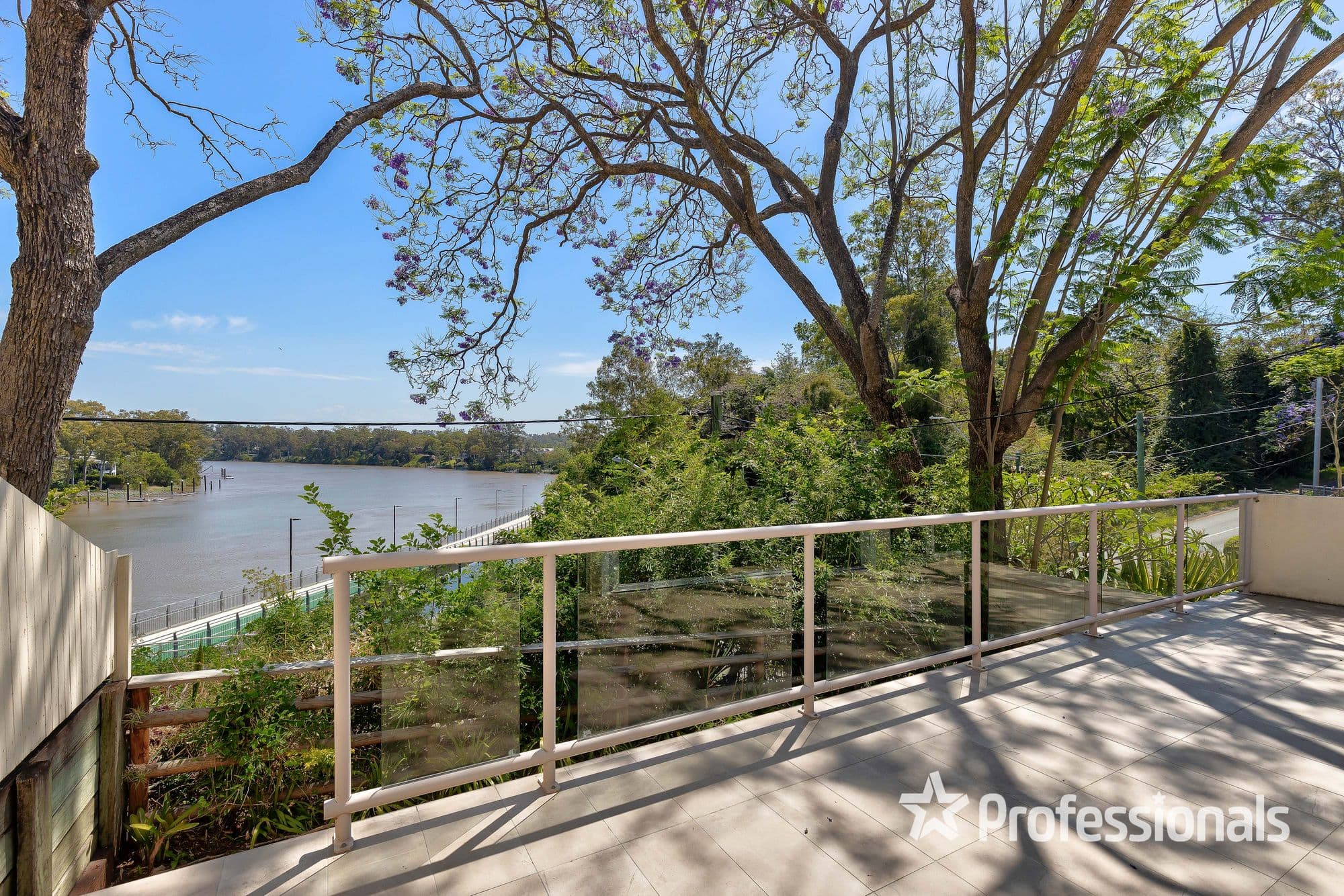 1/54 Foxton Street, Indooroopilly, Indooroopilly — photo 1 of 5