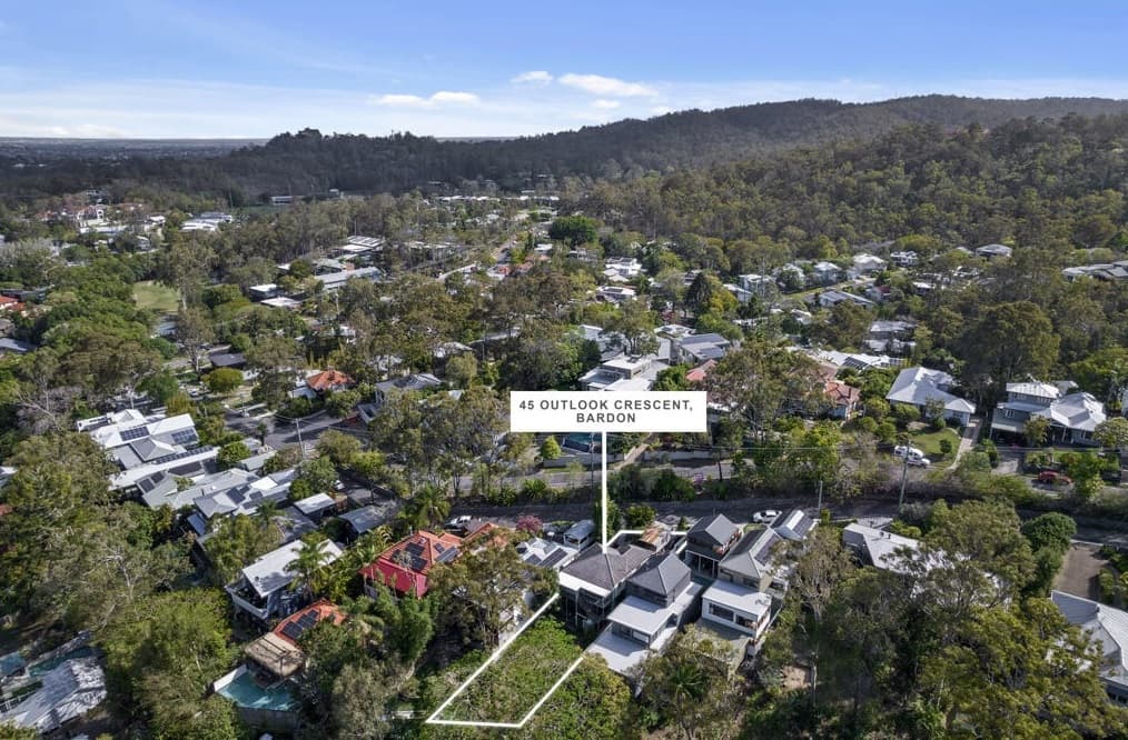 45 Outlook Crescent, Bardon - Image 1