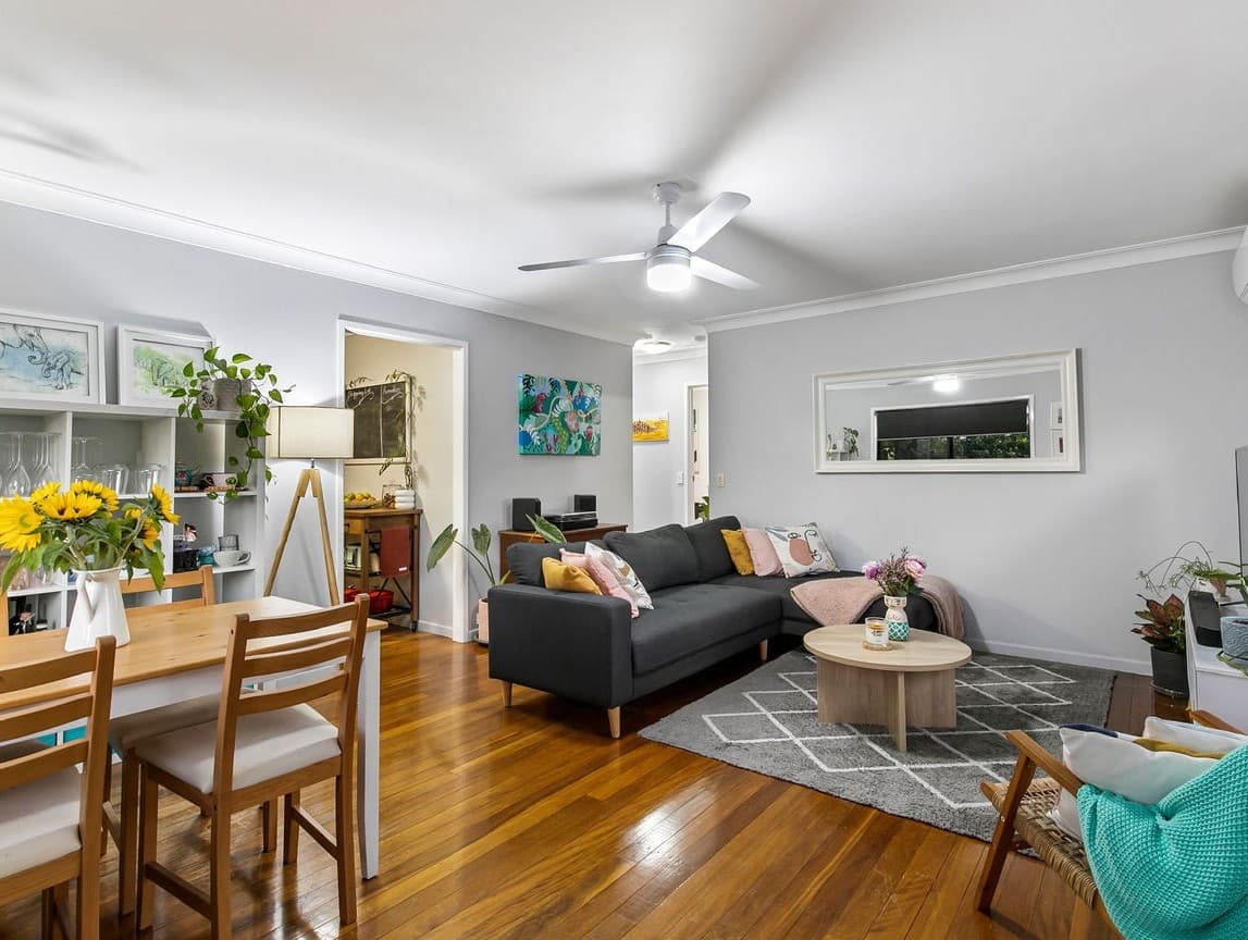 1/10 Biran Street, Camp Hill, Camp Hill — photo 1 of 5