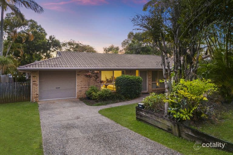 23 Westwood Drive, Hillcrest — photo 1 of 5