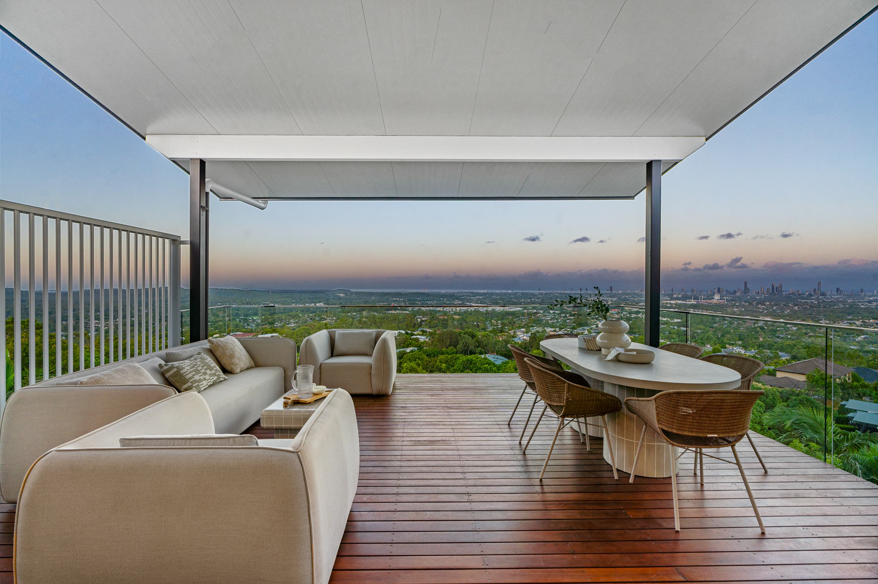 4/2 Ridgeline Way, Highland Park