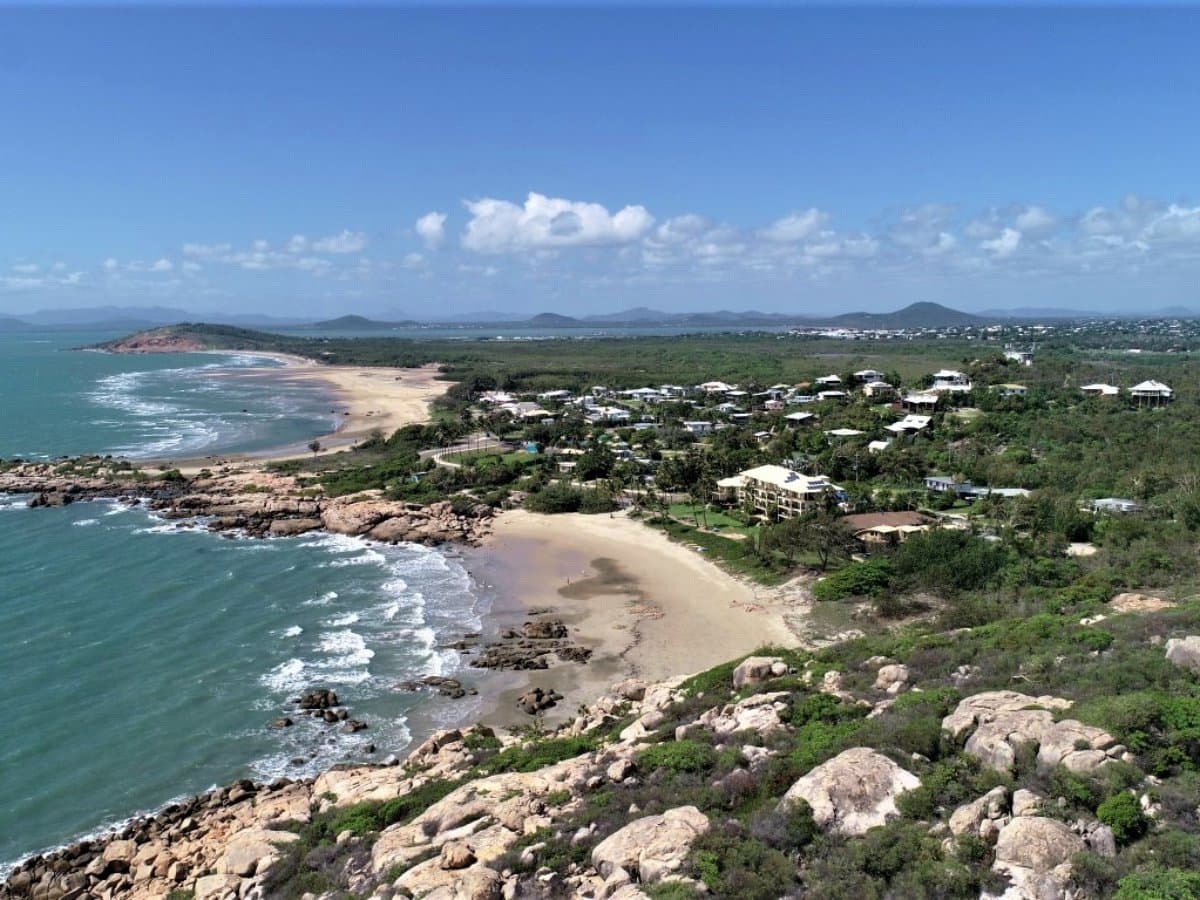 1/2 Pandanus Street, Bowen — photo 1 of 5