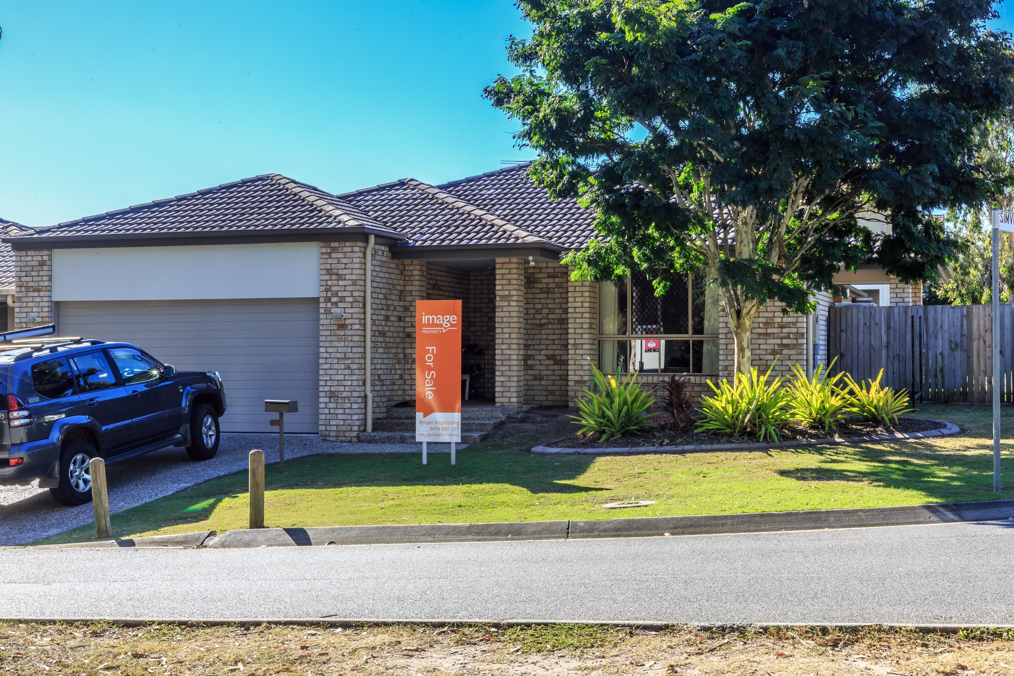 14 Plymouth Place, Calamvale - Image 1