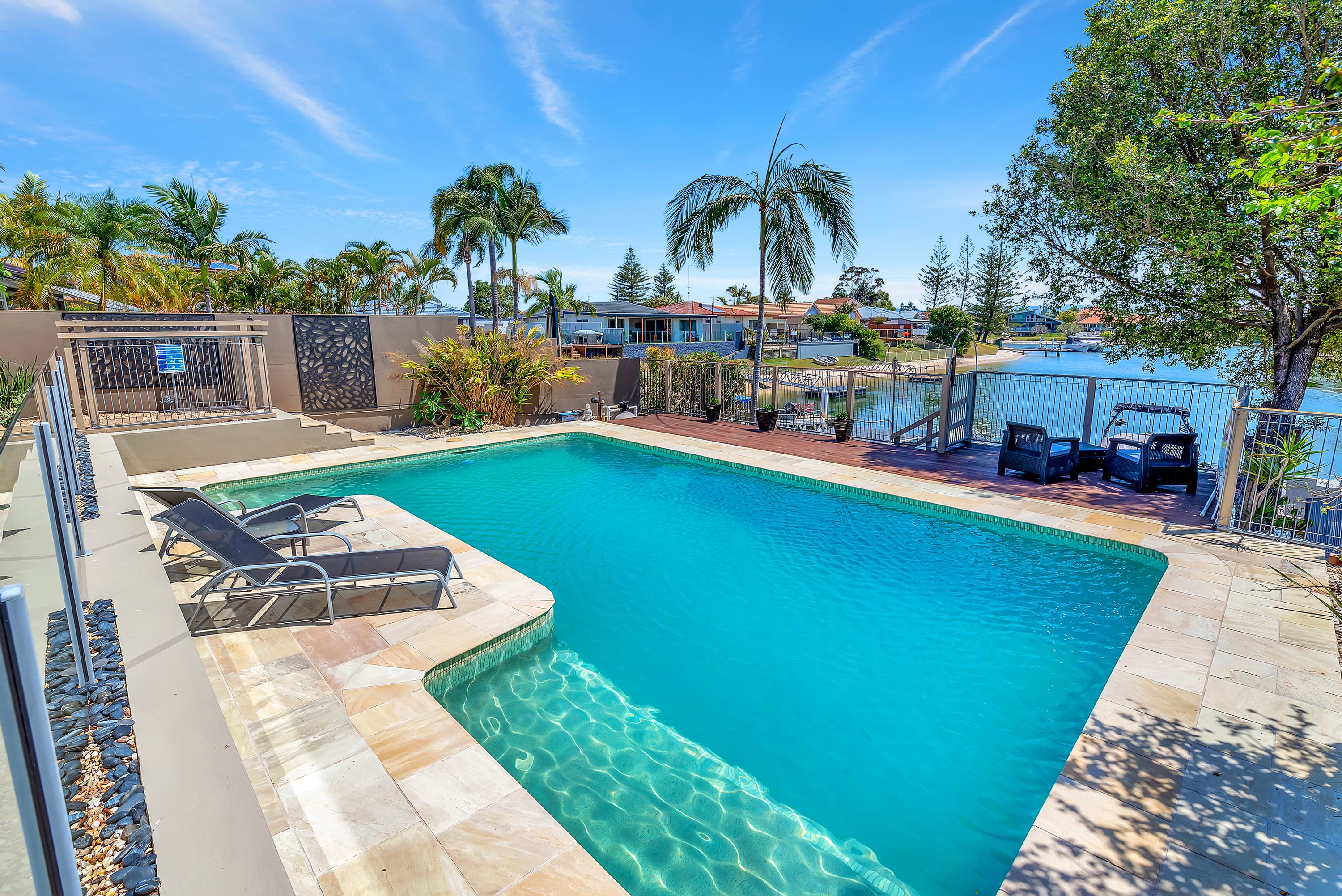 18 Bermuda Street, Broadbeach Waters - Image 1