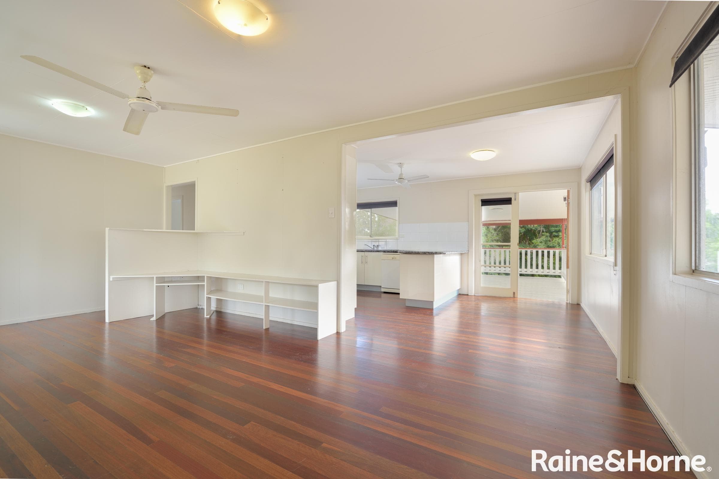 14 Dalton Street, Clinton — photo 1 of 5