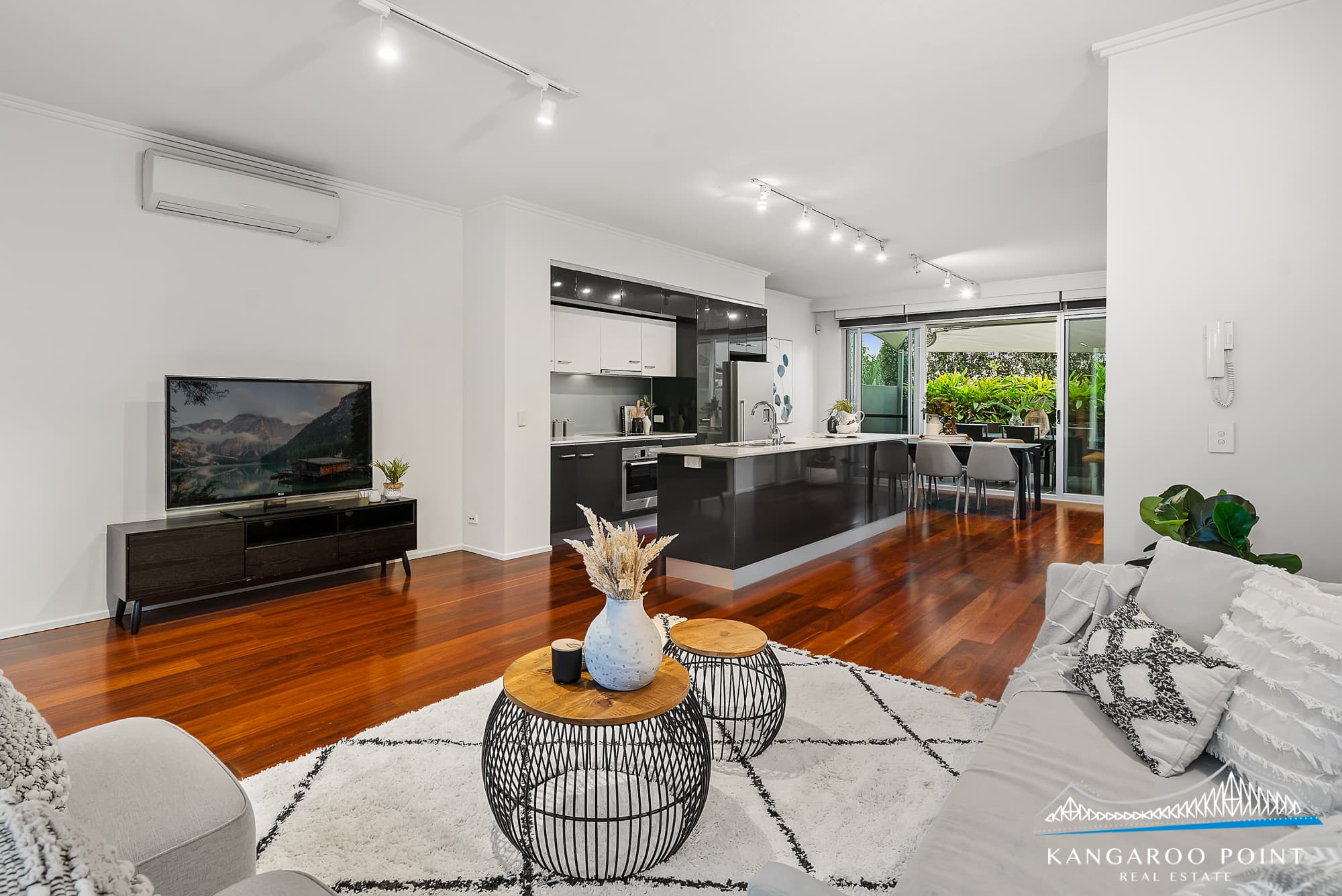 73/89 Lambert Street, Kangaroo Point — photo 1 of 5