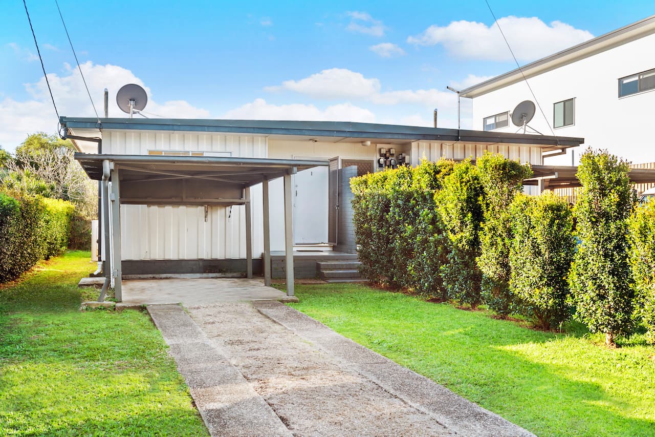 37 Conley Street, Clontarf - Image 1