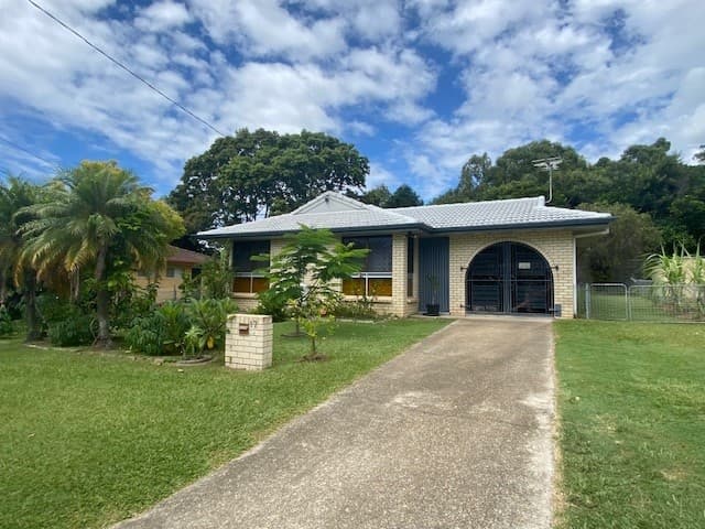17 Killara Cres, Kippa-Ring — photo 1 of 5