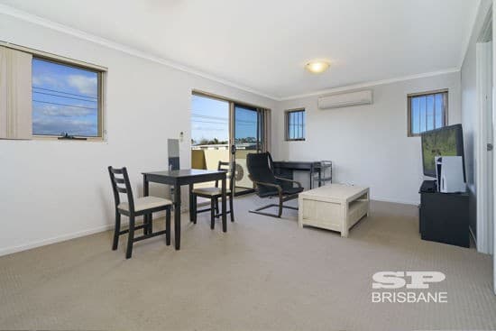 24/1-11 Gona Street, Beenleigh - Image 1