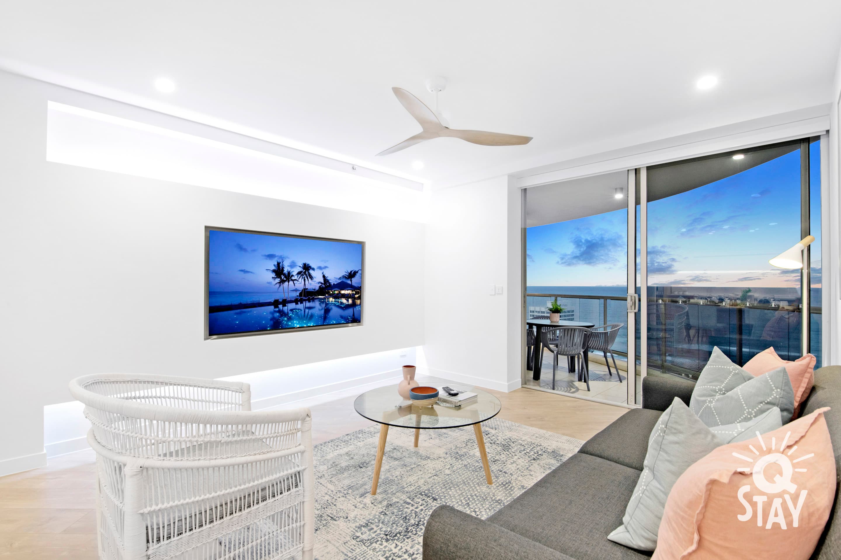 Level 24, 1244/23 Ferny Avenue, Surfers Paradise — photo 1 of 5