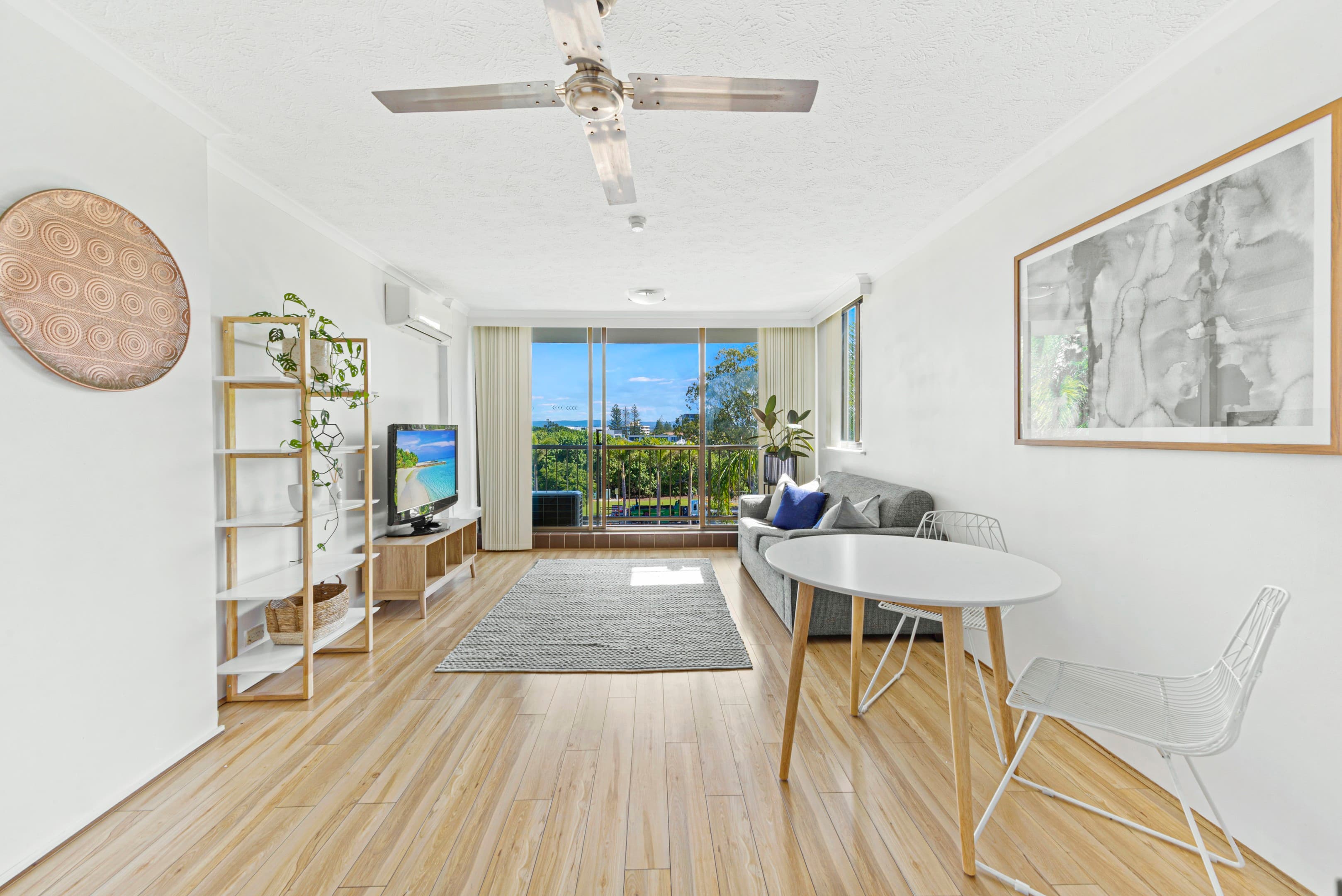 14/43 Enderley Avenue, Surfers Paradise — photo 2 of 5