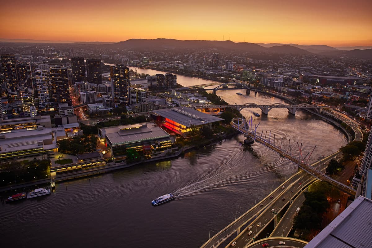 CBD Waterfront, Brisbane City — photo 1 of 1