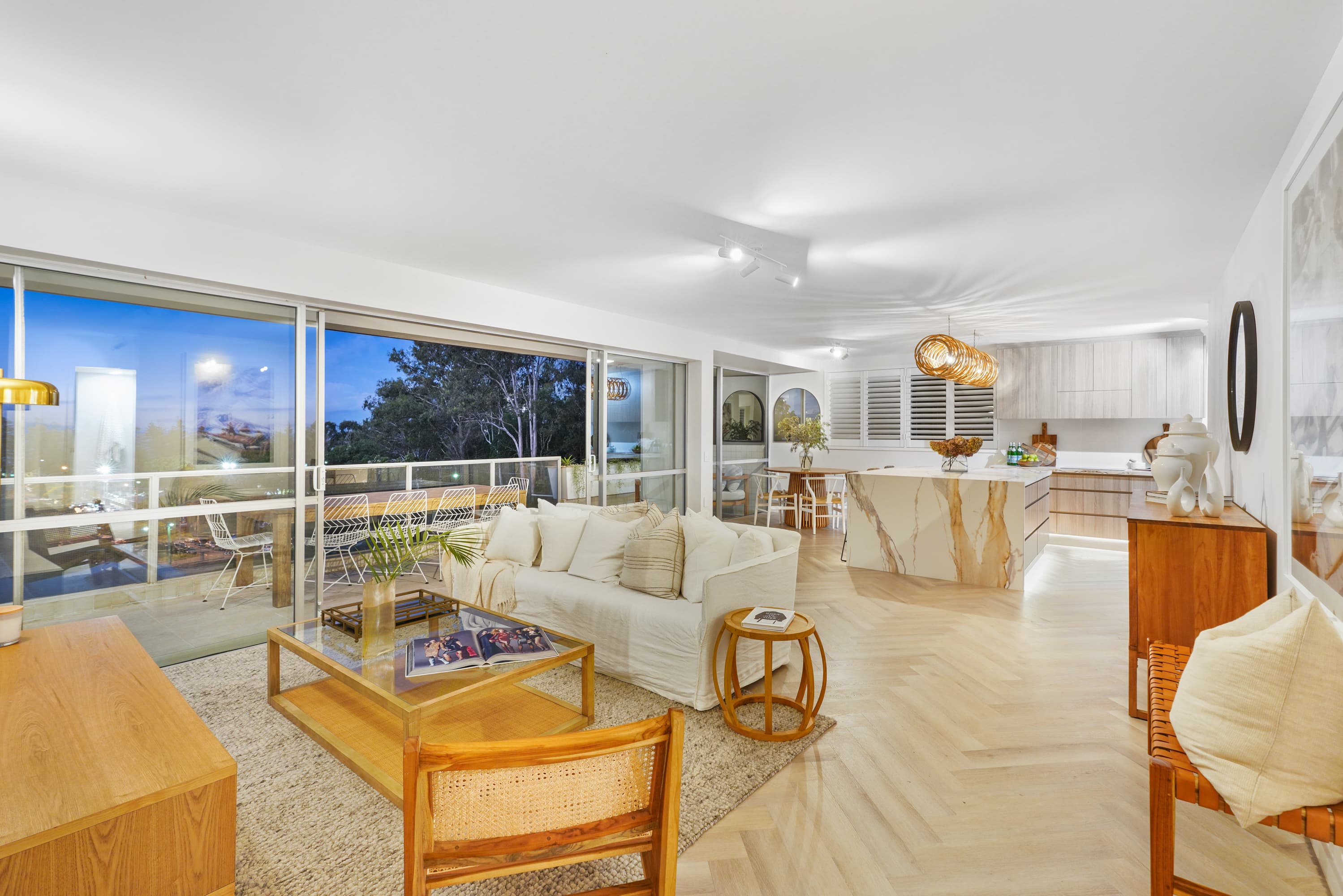 5/1 Hill Avenue, Burleigh Heads — photo 1 of 5