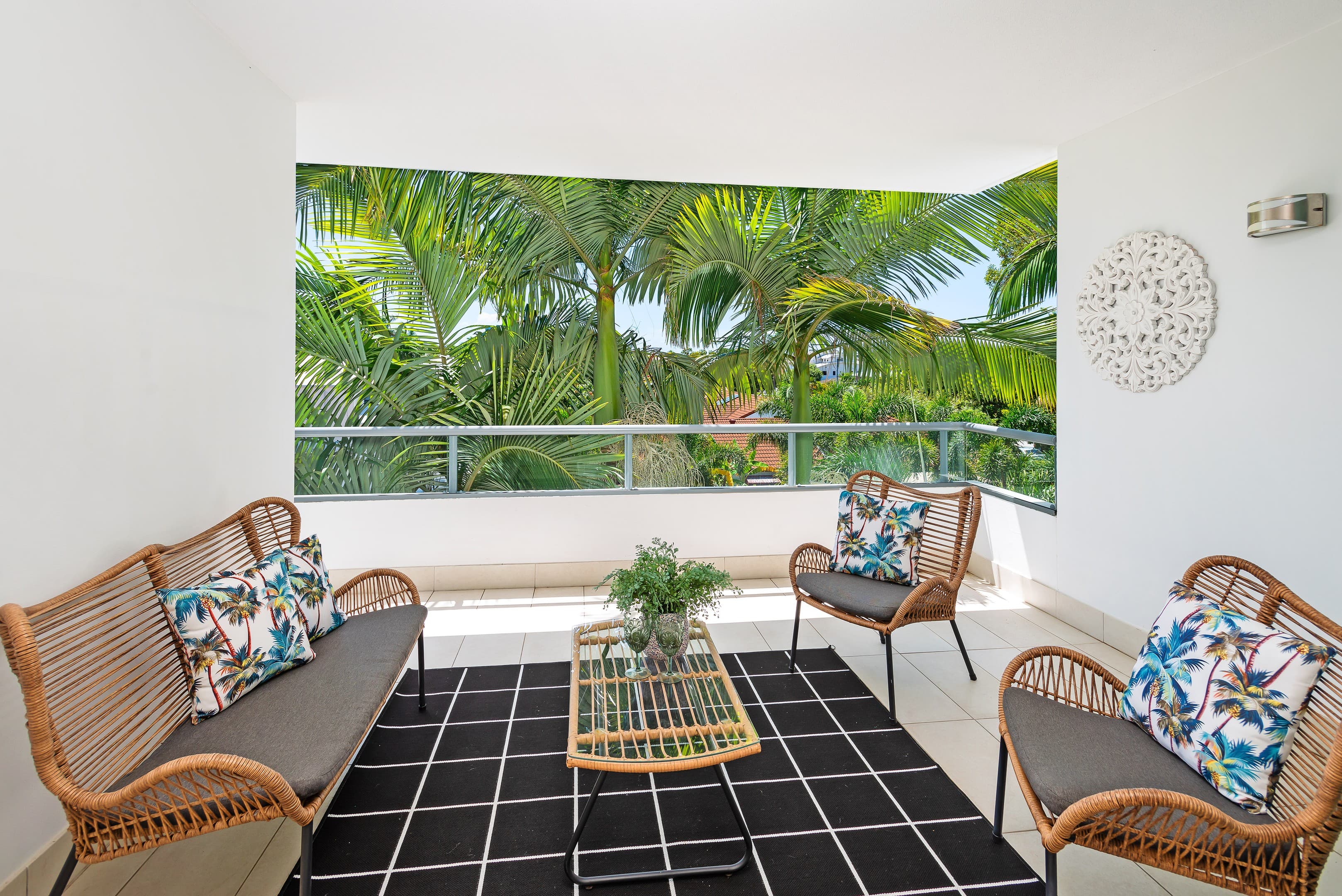35i/28 Bayview Street, Runaway Bay, Runaway Bay — photo 1 of 5