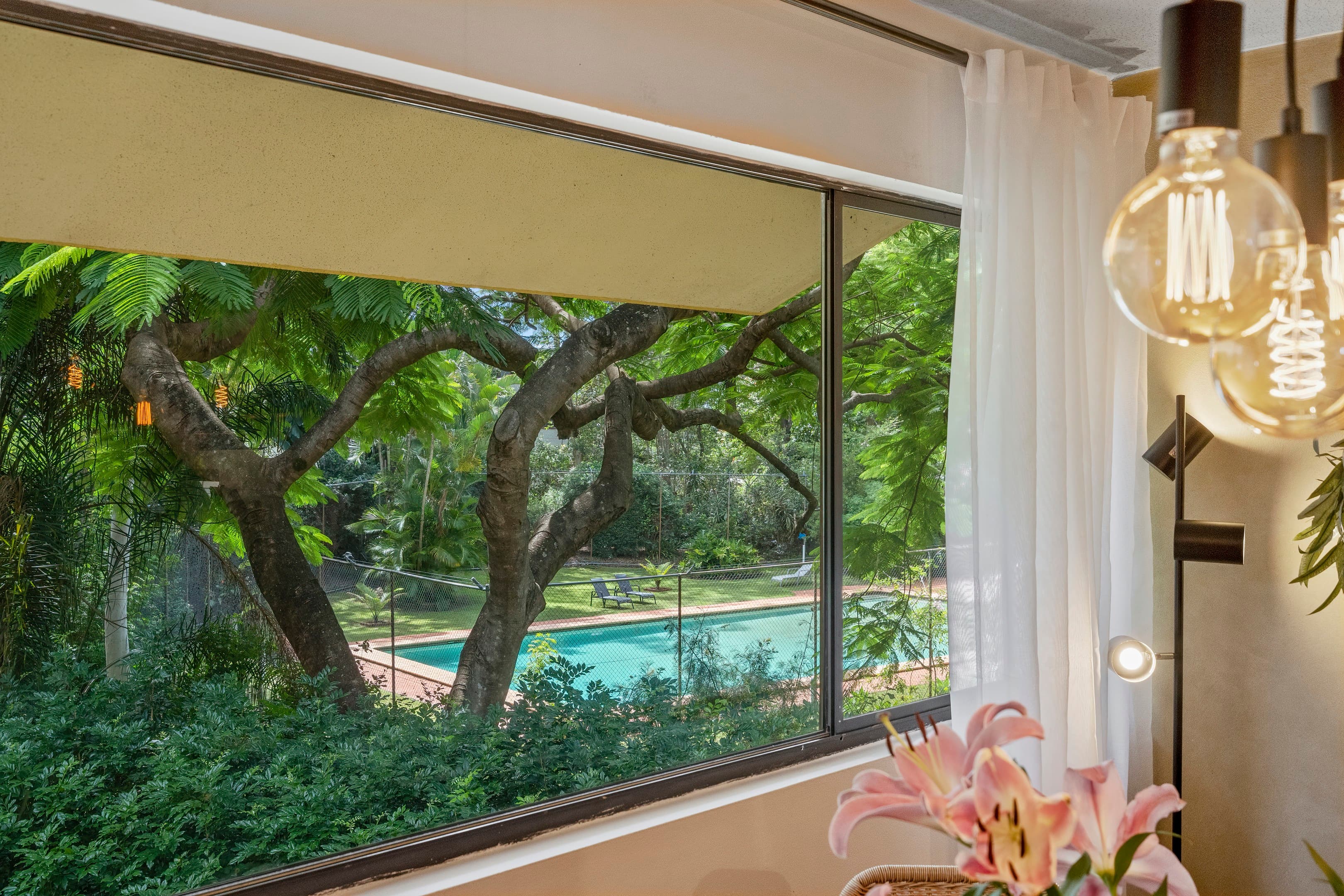 5/20 Rudd Street, Broadbeach Waters - Image 1