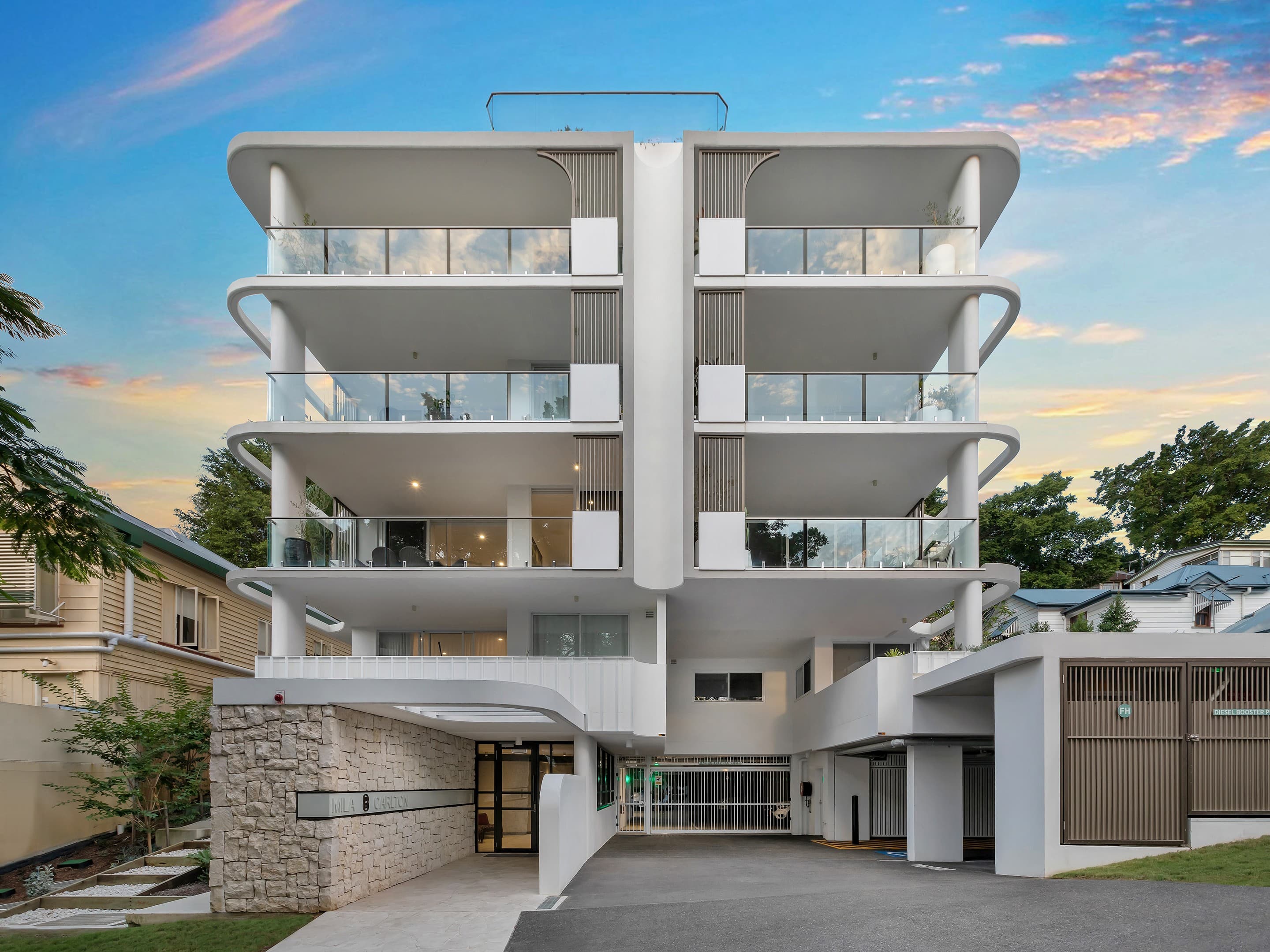 2/8 Carlton Street, Highgate Hill, Highgate Hill — photo 1 of 5