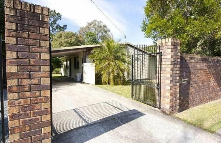 201 Loganlea Road, Loganlea — photo 1 of 5
