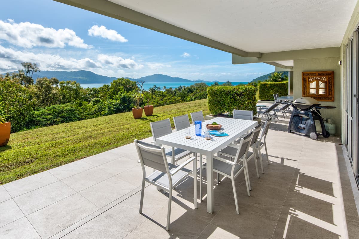 Poinciana 004/2 Marina Drive, Hamilton Island — photo 1 of 5