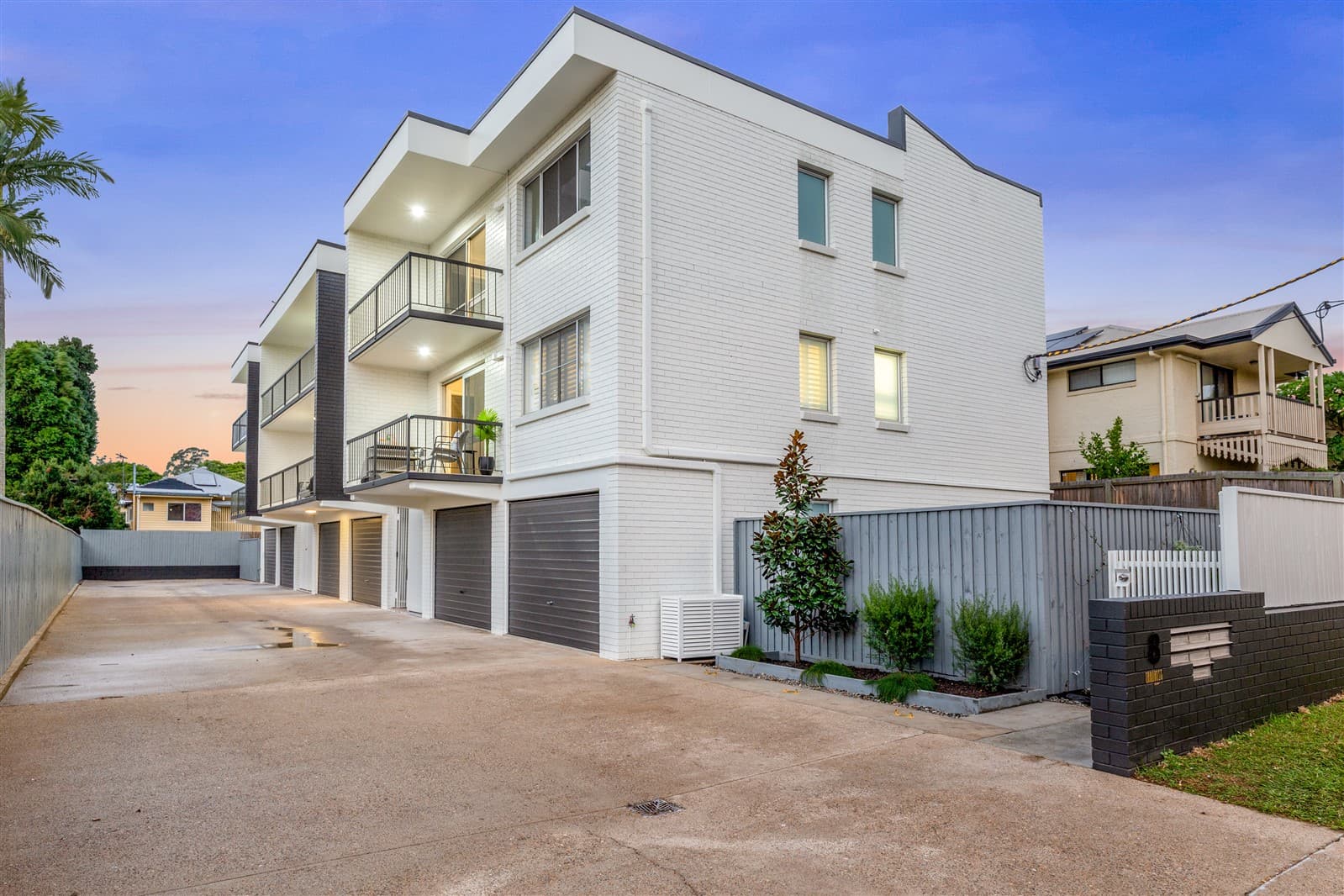 Cardross Street, Yeerongpilly — photo 1 of 5
