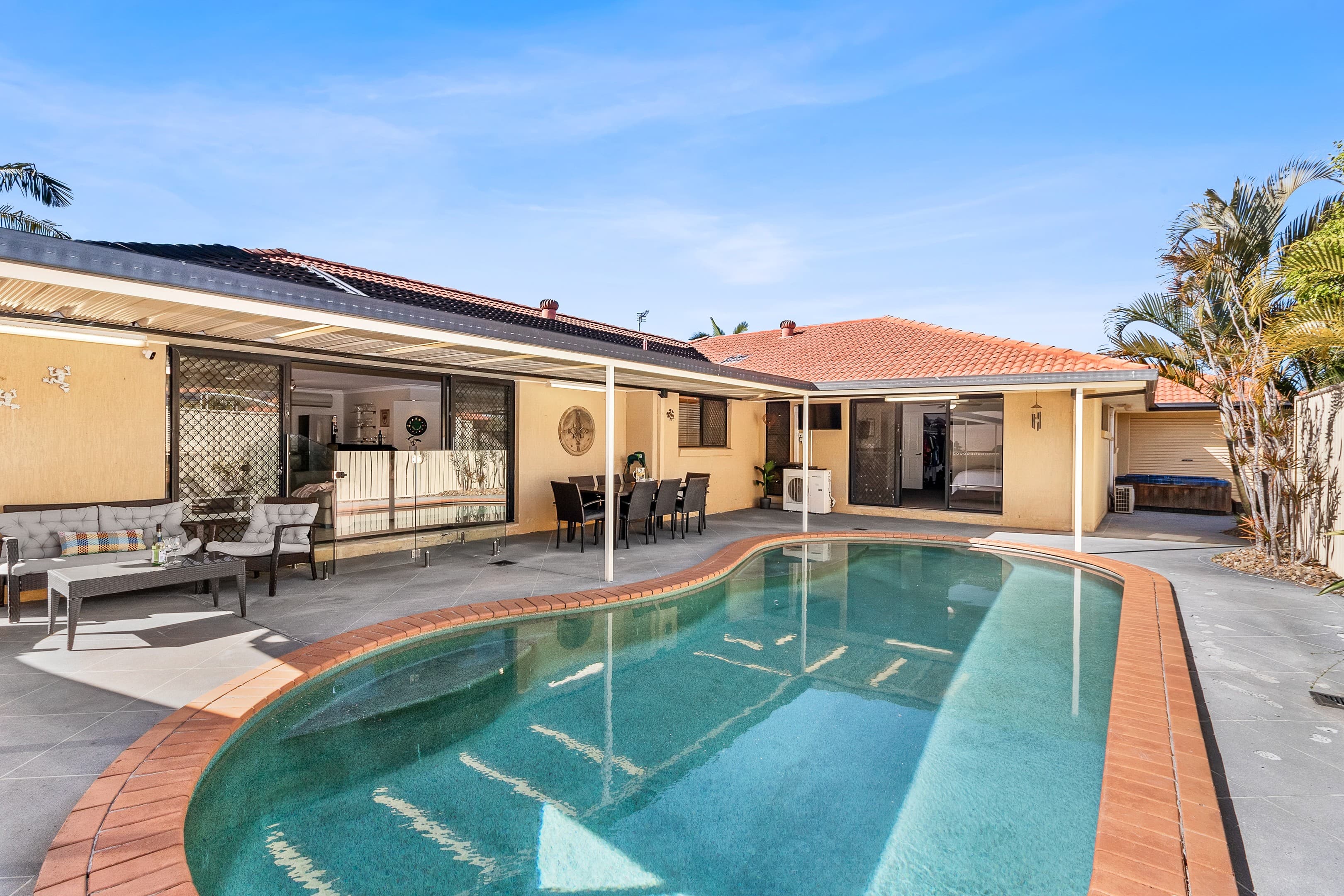 4 John Dalley Drive, Helensvale - Image 1