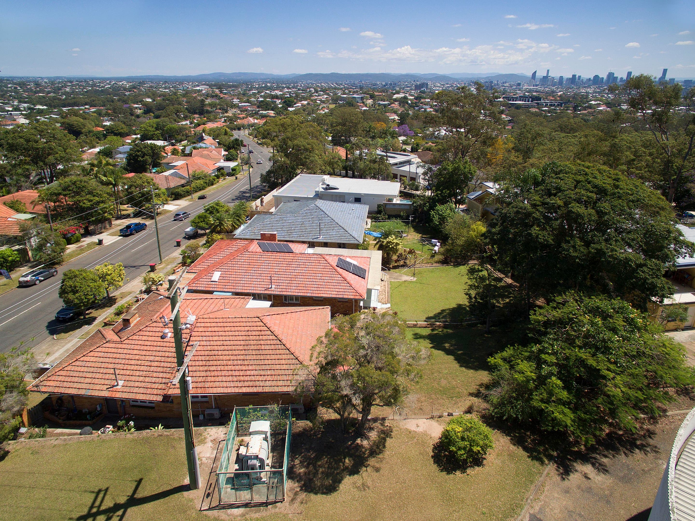 576 Cavendish Road, Coorparoo - Image 1