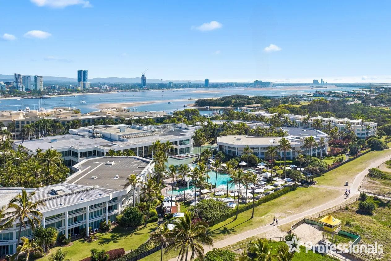 37/135 Seaworld Drive, Main Beach — photo 1 of 5