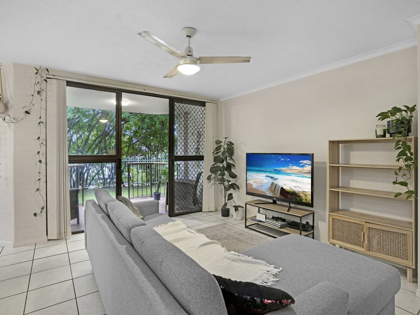 24/40 Murev Way, Carrara