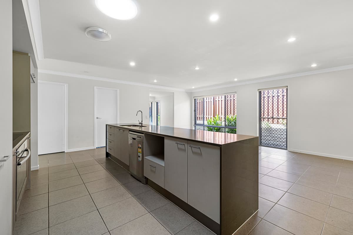 2 East Ridge Street, Thornlands — photo 3 of 5