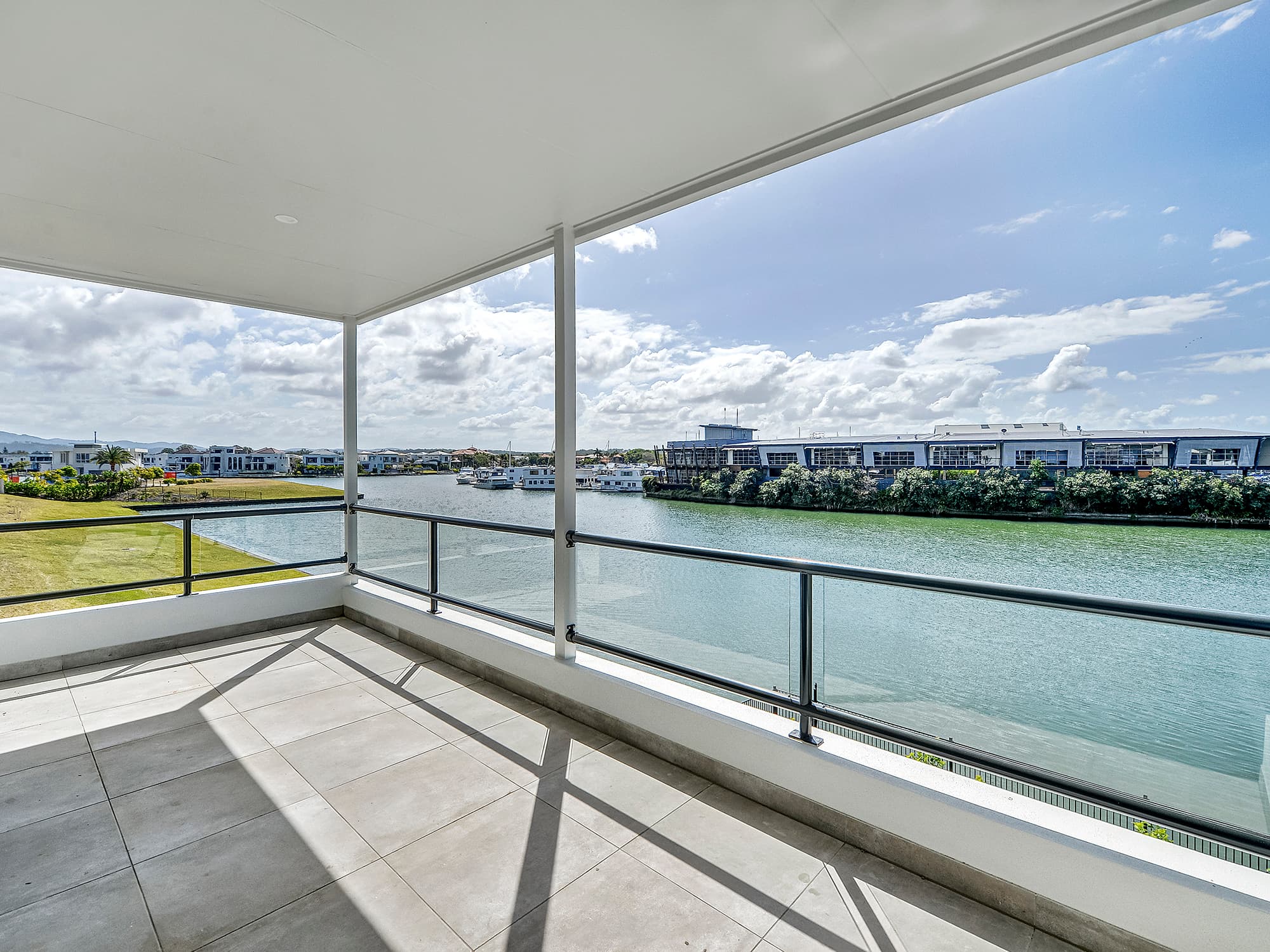 5028 Harbourview Drive, Hope Island - Image 1