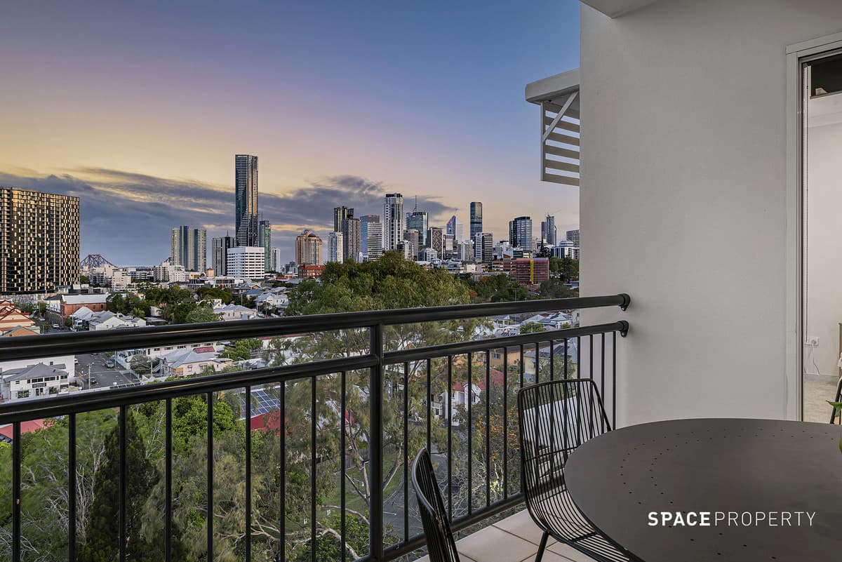 55/451 Gregory Terrace, Spring Hill — photo 1 of 5