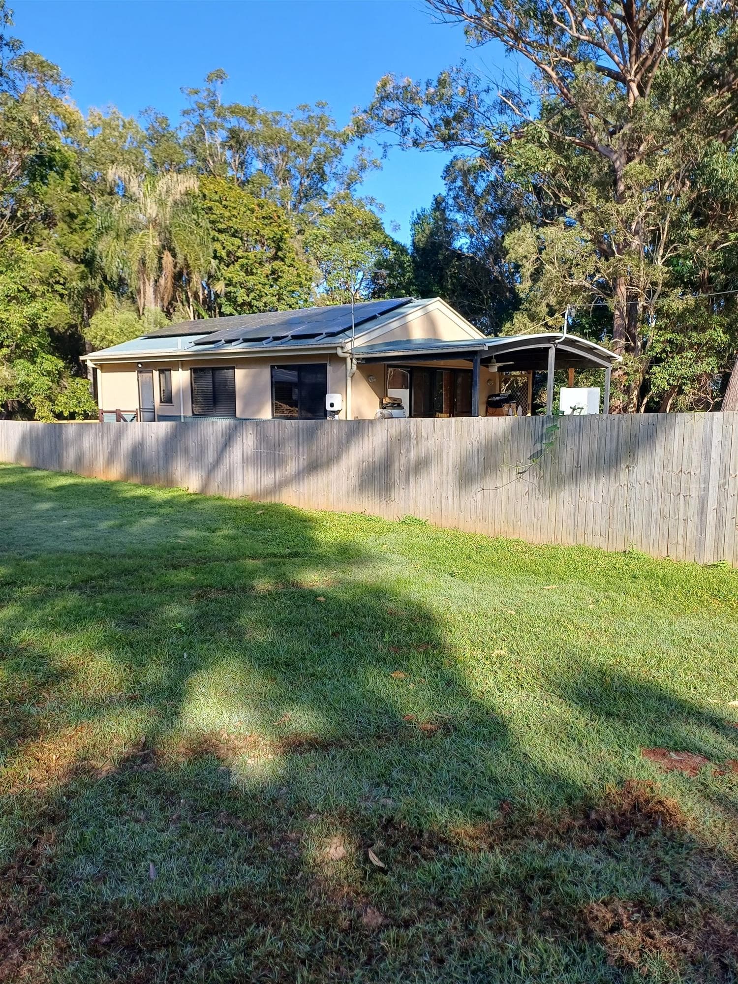 22 panaroo Street, Macleay Island - Image 1