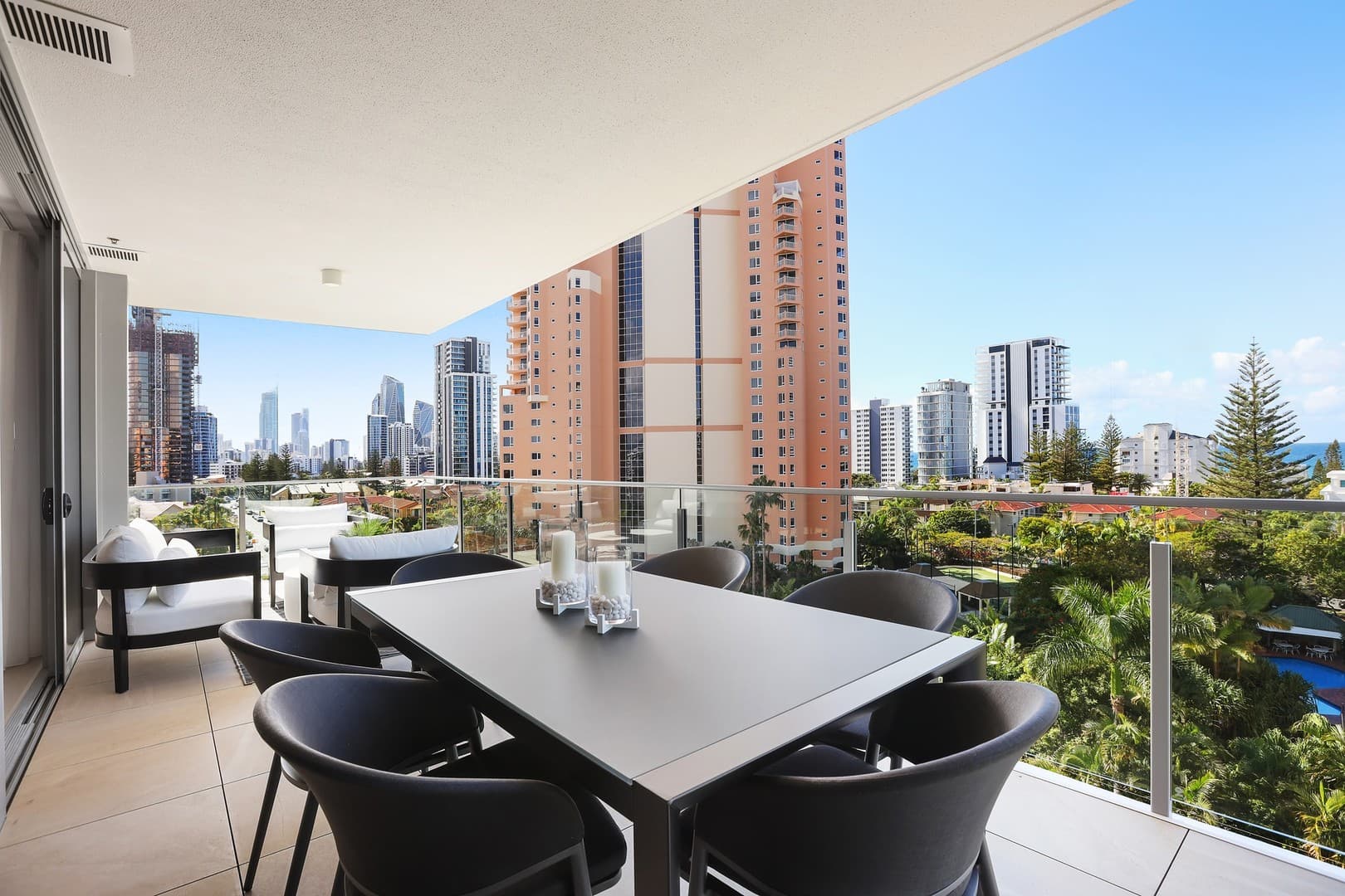 603/122 Surf Parade, Broadbeach - Image 1