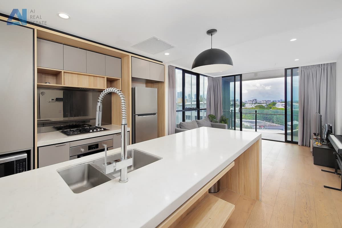 703/17 Deshon Street, Woolloongabba - Image 1