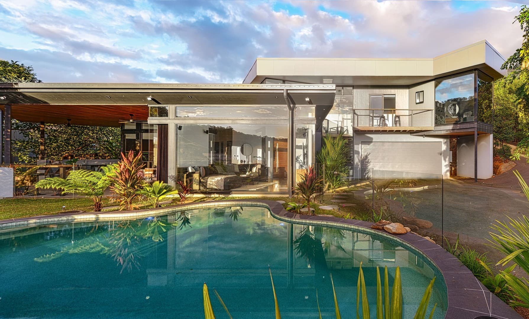 39 GIAUCA STREET, Redlynch — photo 1 of 5