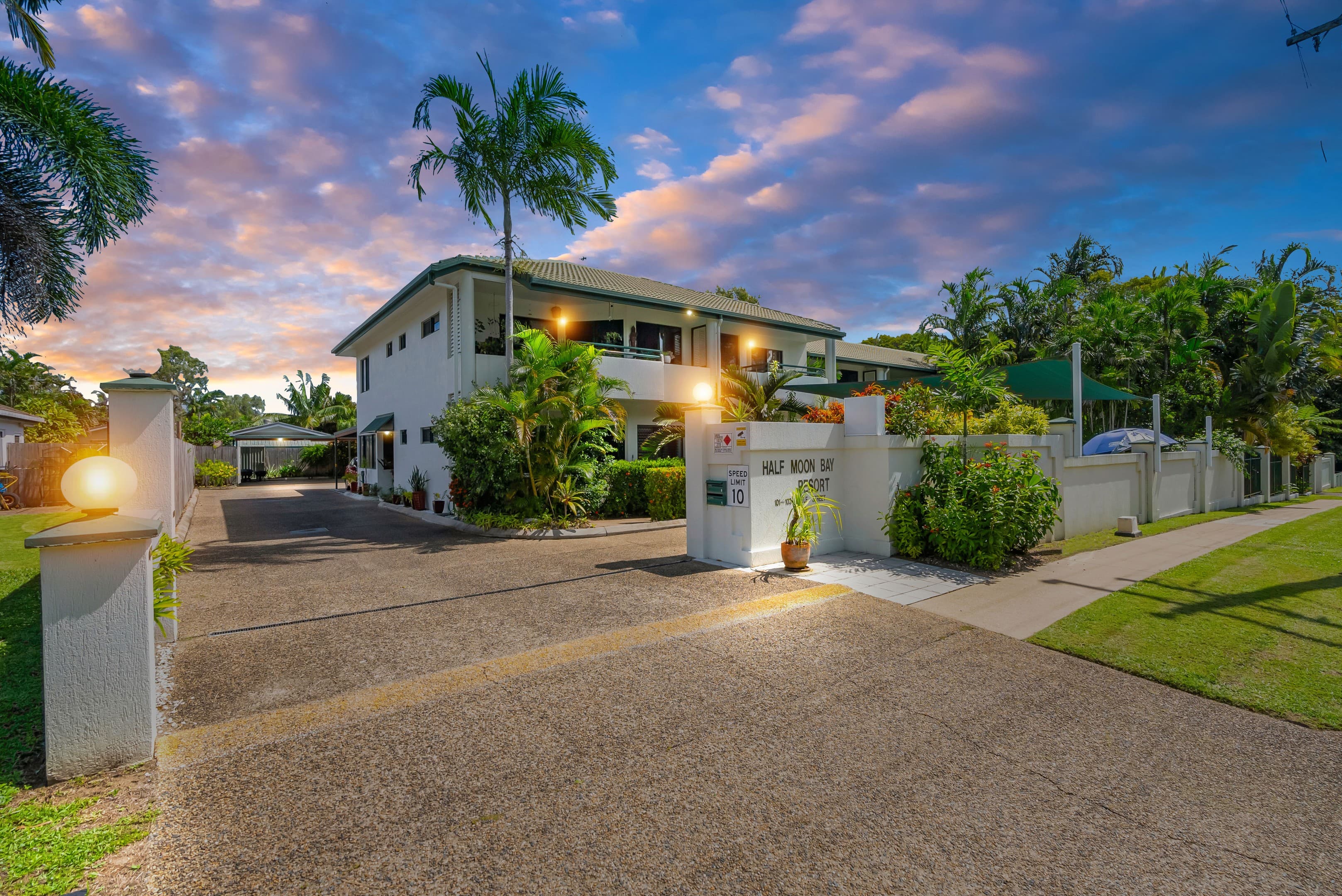 11/101-105 Wattle Street, Yorkeys Knob — photo 1 of 5