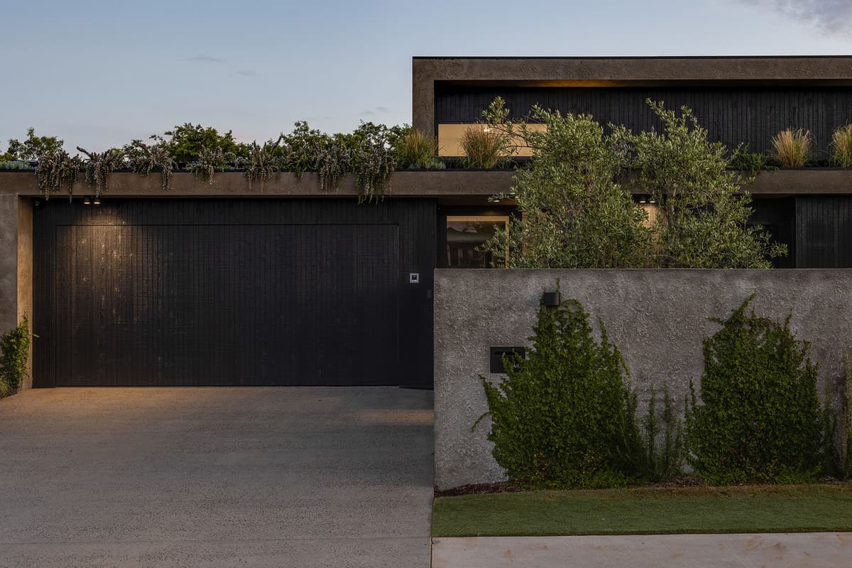 27 Catherine Circuit, Middle Ridge - Image 1